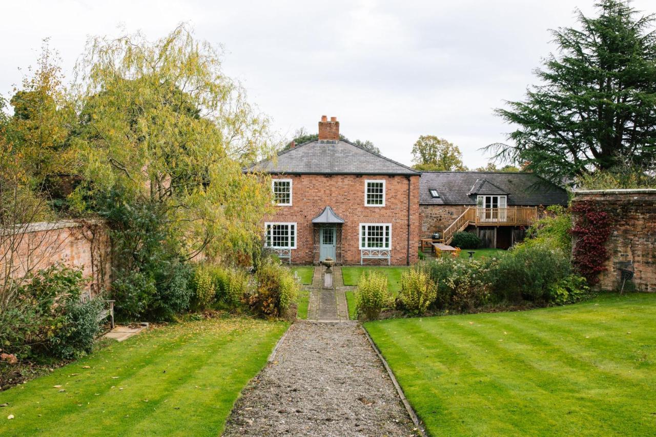 Gardener'S House - Hawarden Estate Villa Exterior photo